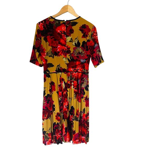 Maggy London Floral Short Sleeve Pleated Flare Dress Size 8 Multicolored - Picture 2 of 7